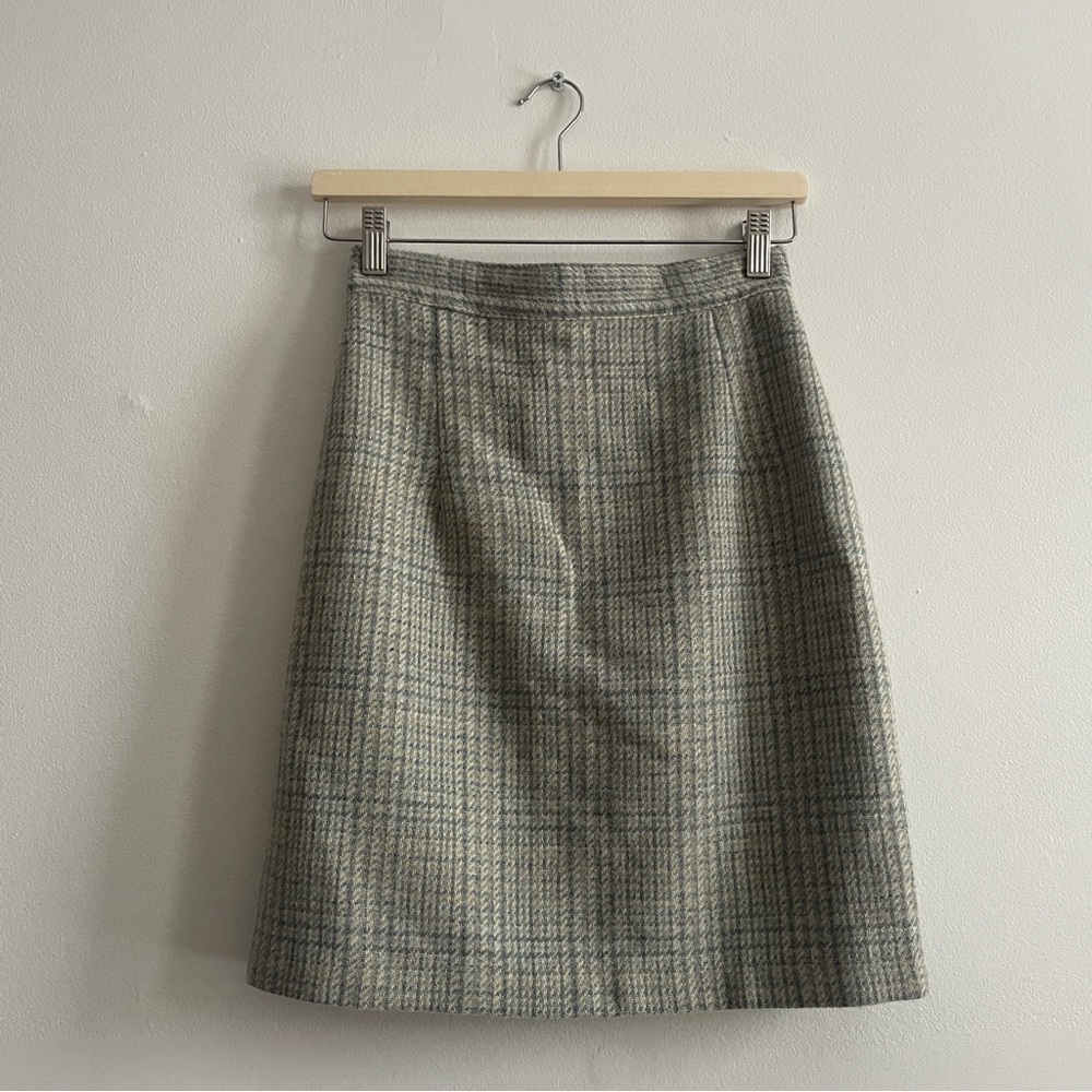 TRISTAN & ISEULT Vintage Plaid Skirt in Neutral Tones
